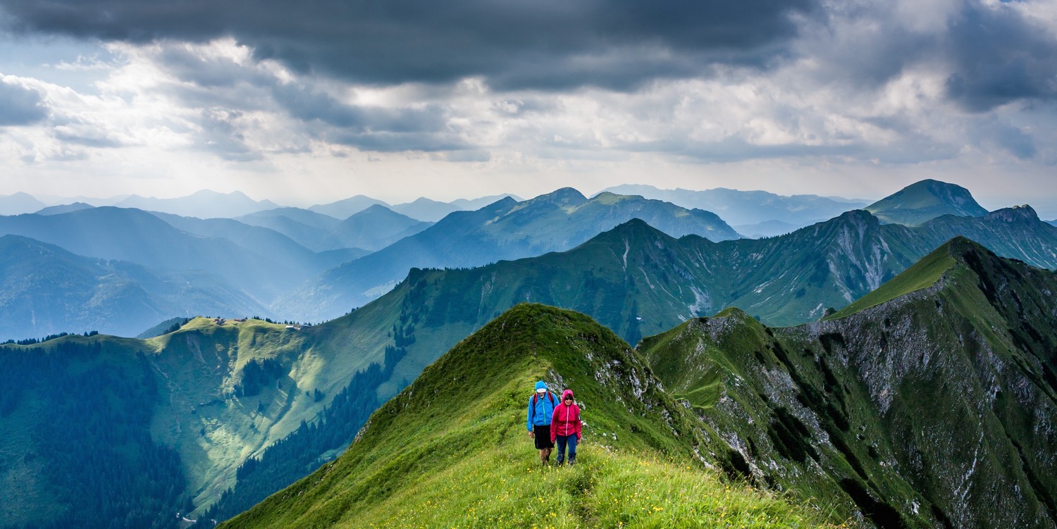 picture of people on a mountain